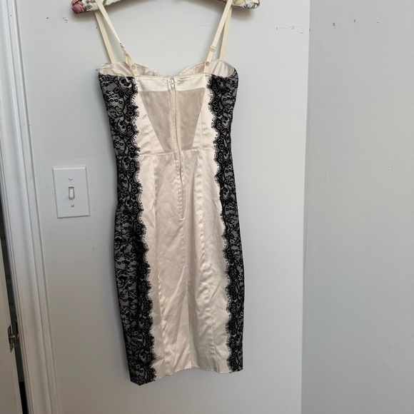 Vintage Y2K guess Cream and Black Lace Dress 1 - Picture 4 of 8